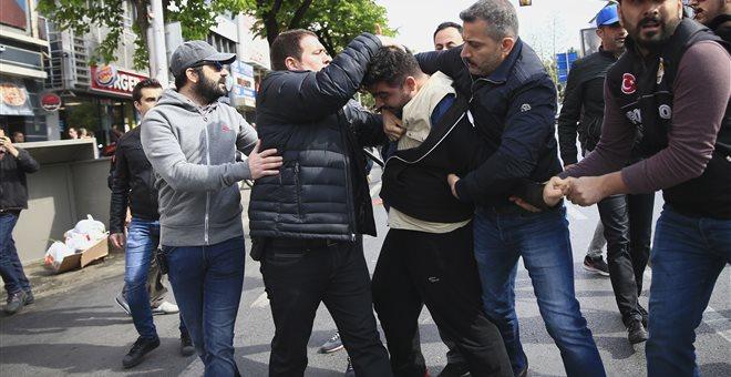 «Επιχείρηση σκούπα» στο δήμο της Άγκυρας και σε υπουργεία για γκιουλενιστές