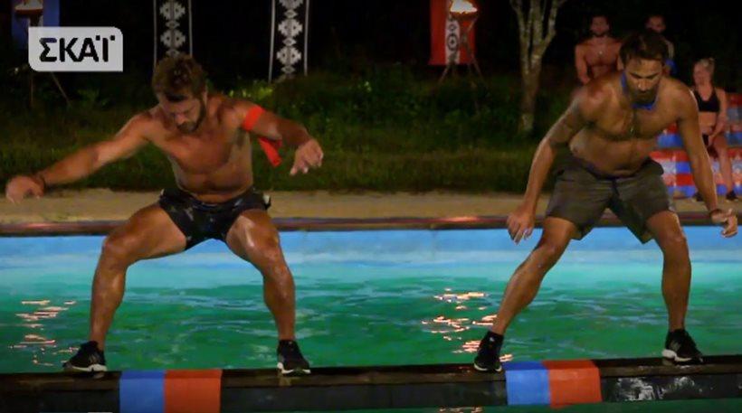 Survivor: Ο Ντάνος, μόνος εναντίον όλων, χόρεψε «ζεϊμπέκικο» τους Μαχητές