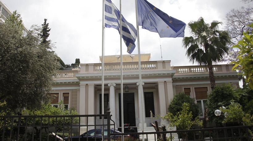 Κυβερνητική πηγή: Δεν υπάρχει απόφαση για έξοδο στις αγορές
