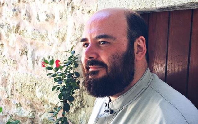 Ιερέας που ζει στην Κρήτη: Συγχαρητήρια στον γιο μου!Δεν πέρασε πουθενά!