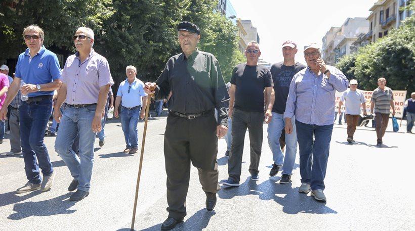 Το υπ. Οικονομικών «αδειάζει» Κατρούγκαλο: Δώσαμε κίνητρα για φοροδιαφυγή