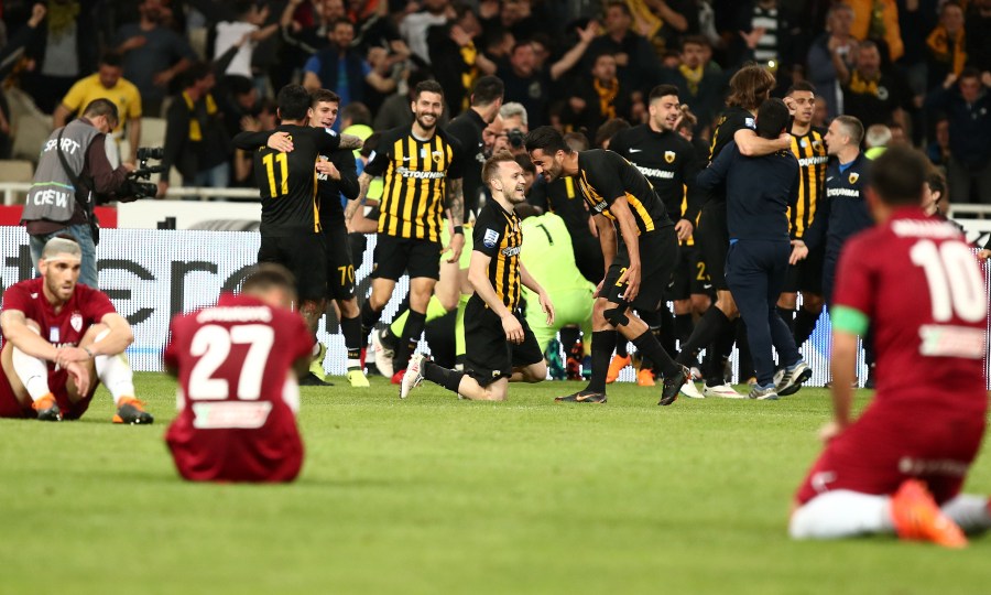 Î¤Î¿ Î±ÏÏÎ»ÏÏÎ¿ ÎºÎ¿Î½ÏÏÎ¬ÏÏ: Îâ¦ ÏÏÎ­Î»Î± ÏÎ·Ï ÎÎÎ Î±ÏÏ ÏÎ¿ Î³ÎºÎ¿Î» ÏÎ¿Ï ÎÎ¬Î¶Î±ÏÎ¿Ï ÎºÎ±Î¹ Î· Â«Î¾ÎµÎ½Î­ÏÎ±Â» ÏÎ·Ï ÎÎÎ! (pics)