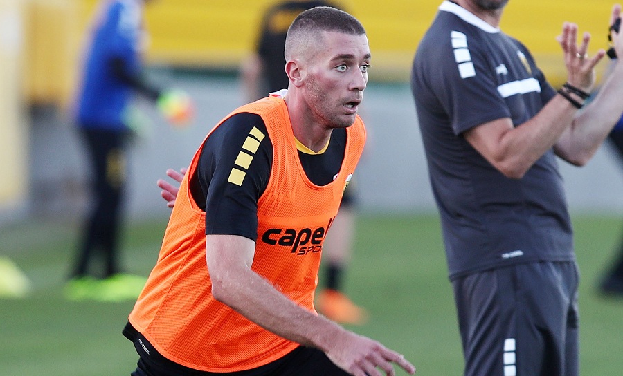 ÎÎ­Î½ÎµÎ¹ ÎµÎ»ÎµÏÎ¸ÎµÏÎ¿Ï ÎºÎ±Î¹ ÏÏÎ¿Î³ÏÎ¬ÏÎµÎ¹ ÏÏÎ¿Î½ ÎÏÏÎ»Î»ÏÎ½Î± Î¿ Î¤Î¶Î±Î½ÎµÏÏÏÎ¿ÏÎ»Î¿Ï