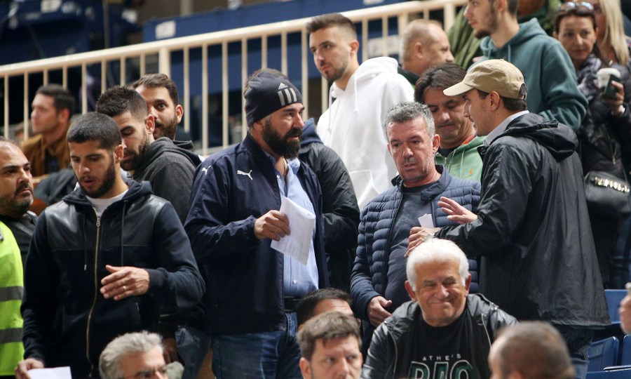 Î£Î±ÏÎ±Î²Î¬ÎºÎ¿Ï: Â«Î Î Î±ÏÎ»Î¿Ï Î­ÏÎµÎ¹ ÏÏÎ¿ÏÏÎ­ÏÎµÎ¹ ÏÏÏÎ± ÏÎ¿Î»Î»Î¬ ÏÏÎ¿Î½ Î Î±Î½Î±Î¸Î·Î½Î±ÏÎºÏ ÎºÎ±Î¹ ÏÏÎ¿ Î¼ÏÎ¬ÏÎºÎµÏÂ»