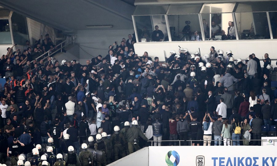 Σε απολογία για τον τελικό οι ΠΑΟΚ και ΑΕΚ