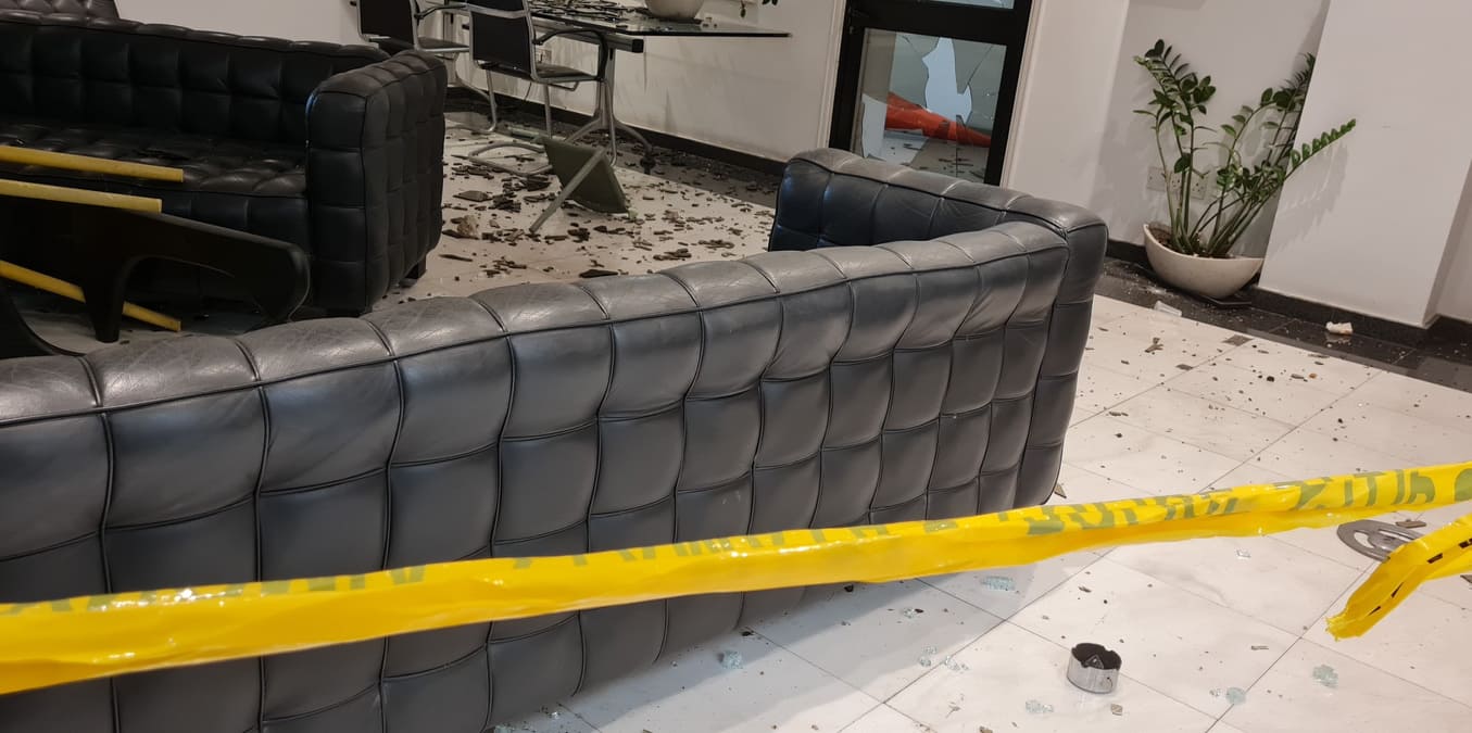 Κύπρος: Αντιεμβολιαστές εισέβαλαν σε τηλεοπτικό σταθμό