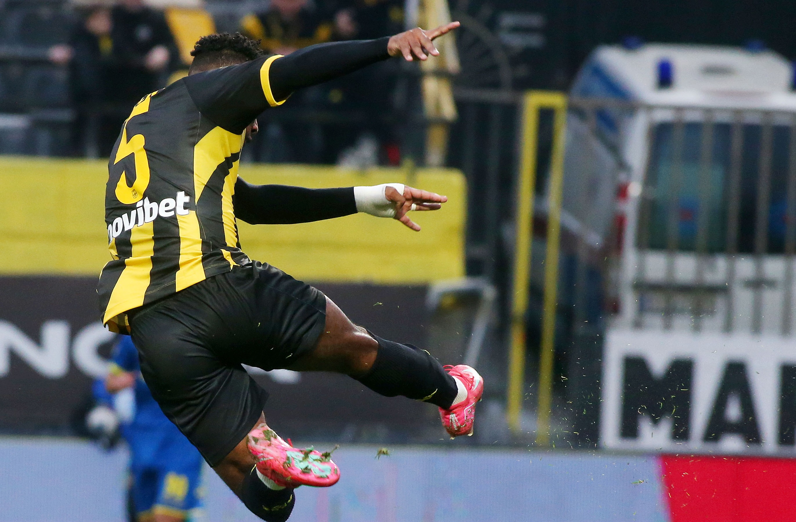 Εικόνα live 28803515/7030.jpg 