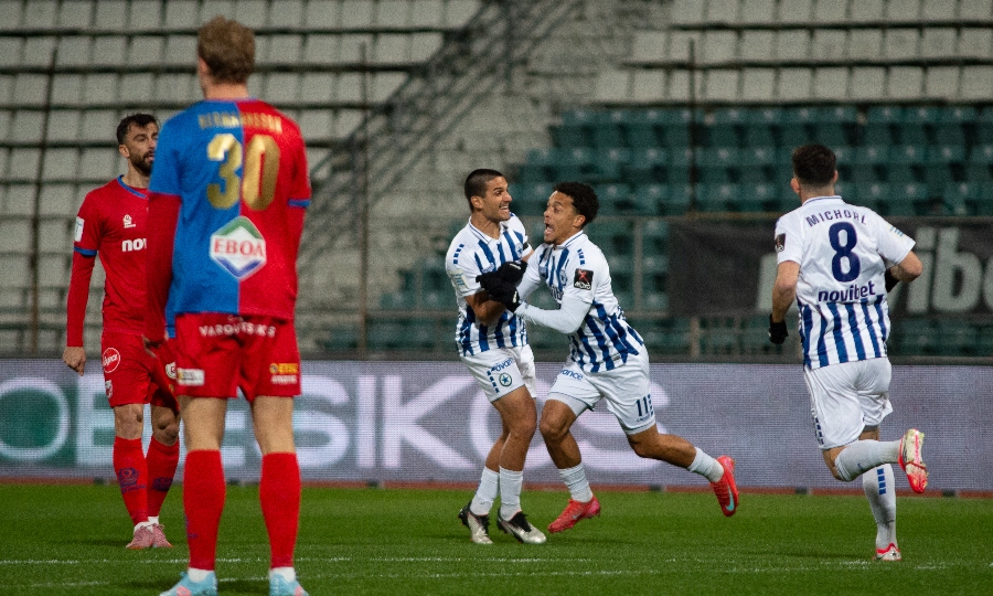 Εικόνα live 28807602/120447.jpg 