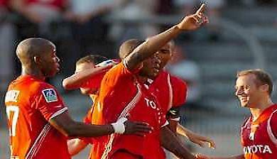 Le Championnat: «Κόλλησαν» στο μηδέν