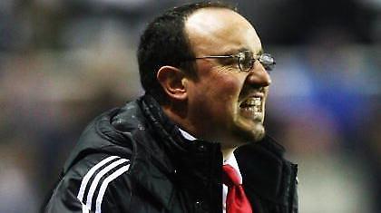 Νίκη κόντρα στη Γιουνάιτεντ θέλει ο Μπενίτεθ