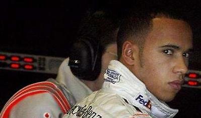 Στις… δαγκάνες της τροχαίας ο Χάμιλτον!