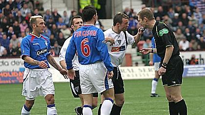 Scottish League: Εύκολα για Ρέιντζερς, δύσκολα για Σέλτικ