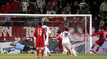 Ο Αντώνης με τα δώρα…