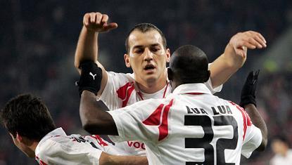 Φεύγει ο χρόνος, έρχονται τα «δώρα»