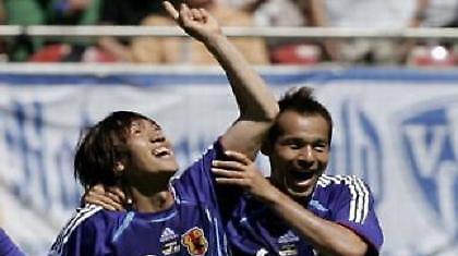 Πήρε Τακαχάρα η Urawa, θέλει Νακαμούρα η Γιοκοχάμα