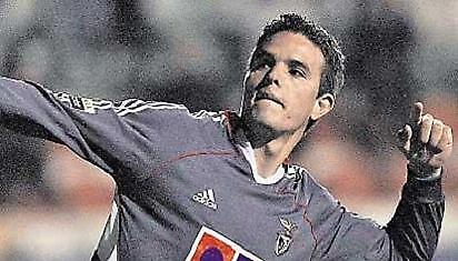 Πήρε Ρομπέρ η Ντέρμπι, κοντά και σε Σάβατζ