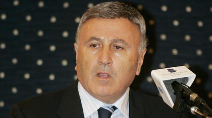 Επανέναρξη και επίσημα