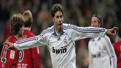 Φαν Νιστελρόι: «Τιμή μου…»