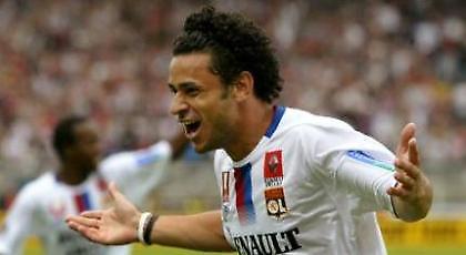 Τότεναμ και «Μπόρο» για Φρεντ