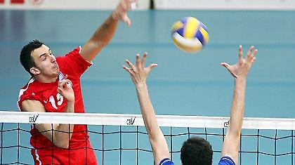 Κρατάει το προβάδισμα