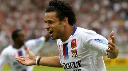 Ο Φρεντ «διώχνει» Ντεφόε