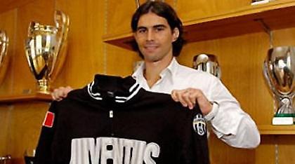 Μένει στη «Γιούβε» ο Τιάγκο