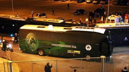 «Όσοι δεν μπορείτε, φύγετε!»