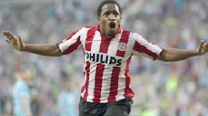 Eredivisie: «Τρίποντα» για Αϊντχόφεν και Άγιαξ