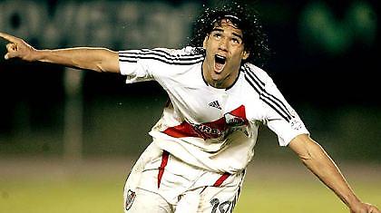 «Σωσίβιο» αναζητεί η Λα Κορούνια