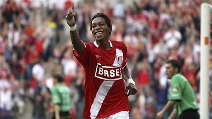 Jupiler League: Πλησιάζει επικίνδυνα η Σταντάρ