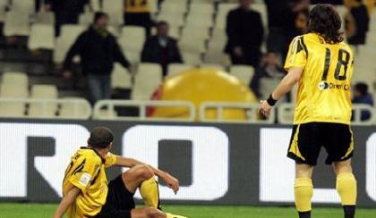 Κοιτάει μπροστά…