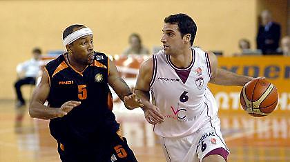 Α1: Δύο μέσα, δύο έξω