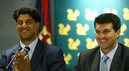 Λαπόρτα: «Θα μείνουν όσο θέλουν Ράικαρντ και Ροναλντίνιο»