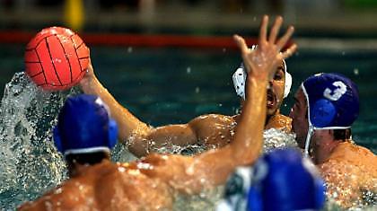 Συνέχισαν με νίκες οι πρωτοπόροι