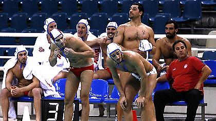 Η πρόκριση περνάει από το Μαυροβούνιο