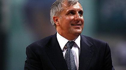 Ομπράντοβιτς: «Με τον κόσμο προχωράμε»