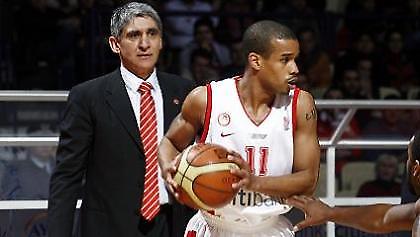 Γκριρ: «Καταλαβαίνουμε σιγά-σιγά τον κόουτς»