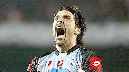 Μπουφόν: «Όνειρο μου να σκοράρω»