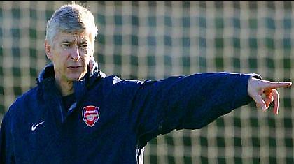 Βενγκέρ: «Δε σκοπεύω να σταματήσω»