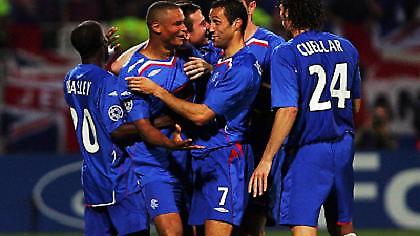 Scottish League: Άνετα η Ρέιντζερς, ανατροπή η Χιμπέρνιαν