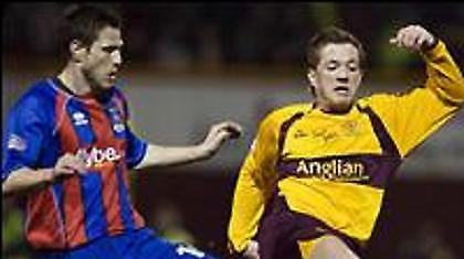 Scottish Premier: Νίκη Ευρώπης για Μαδέργουελ