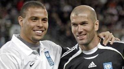 Στο πλευρό του Ρονάλντο ο Ζιντάν