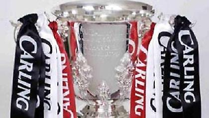 Δύο Λονδρέζοι, ένα τρόπαιο