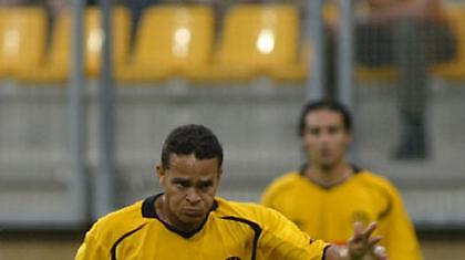 Άνετη πρόκριση για Χέρακλες, Ρόντα