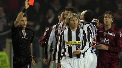 Τιμωρήθηκε με δύο αγωνιστικές ο Νέντβεντ