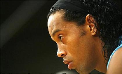 Ροναλντίνιο: «Θέλω να παίζω 90 λεπτά»