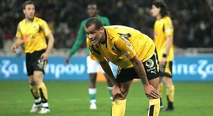 Υποχρεωμένη να συνεχίσει