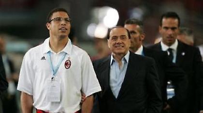 Μπερλουσκόνι: «Θα μείνει ο Ρονάλντο»