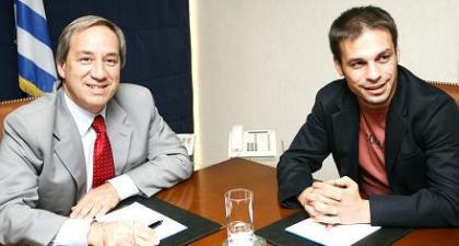 «Τρέχει» για γήπεδο και προπονητή