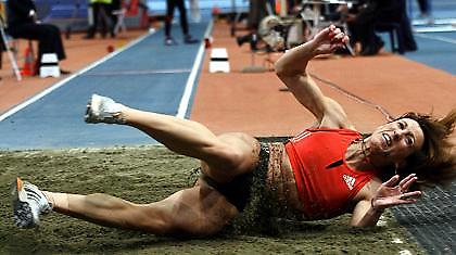 Λάβετε θέσεις…